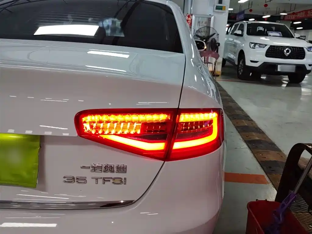 Audi A4L 2016 35 TFSI Collector's Edition Automatic Standard фото 8