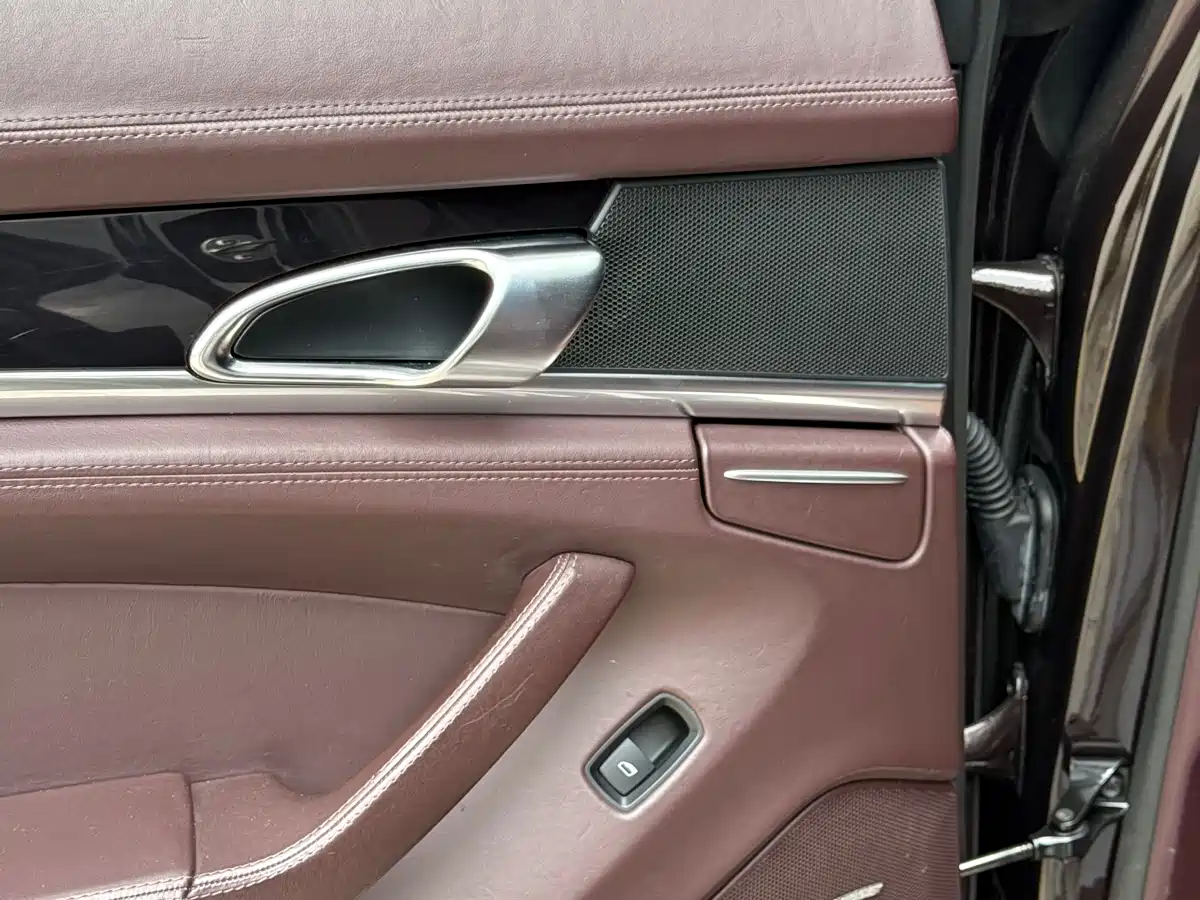 Porsche Panamera 2013 Panamera Platinum Edition 3.6L фото 29