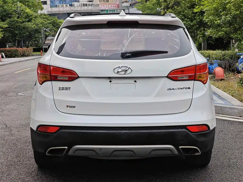 Hyundai Santa Fe 2013 Model 2.4L Automatic 2WD Smart фото 13