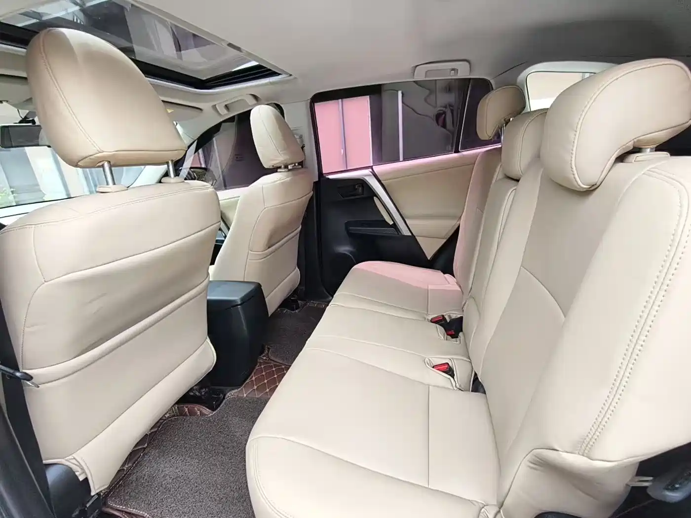 Toyota RAV4 Rongfang 2015 2.0L CVT 2WD Trend Edition фото 6