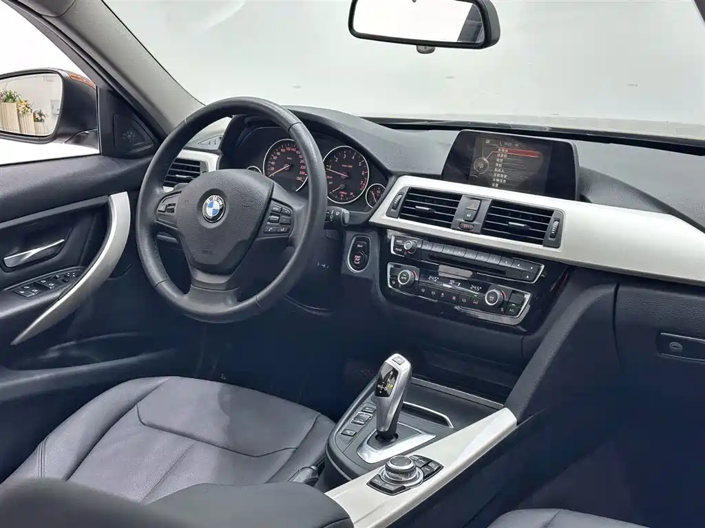 BMW 3 Series 2016 320Li Fashion Model фото 13