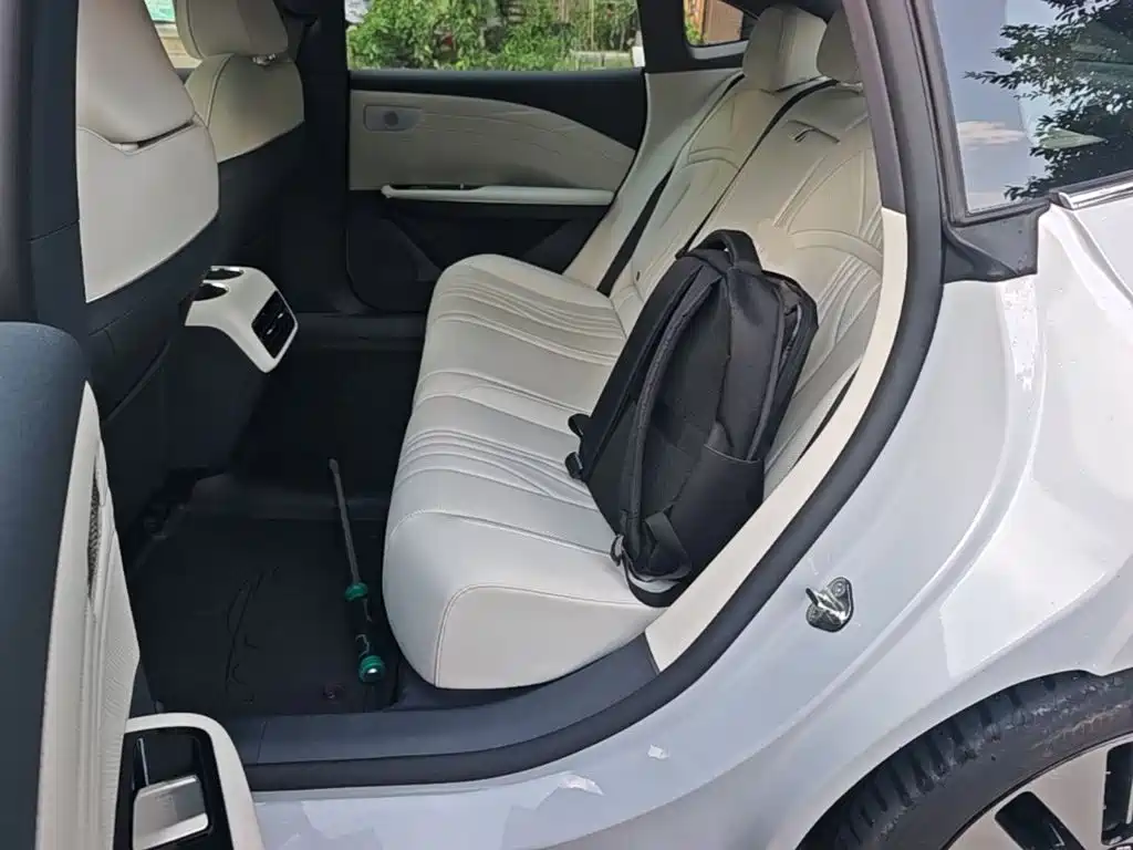 Geely Galaxy Galaxy E8 2024 2024 550km RWD MAX