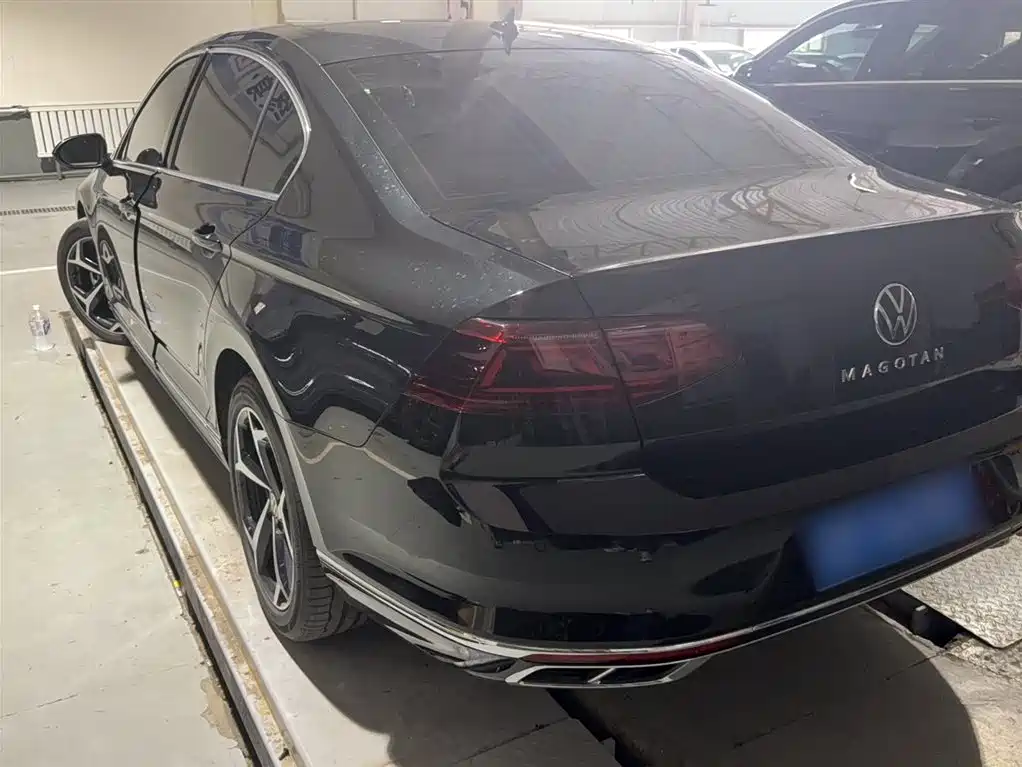 Volkswagen Magotan 2023 2 Million Units Anniversary Edition 330TSI DSG Leading Type фото 7
