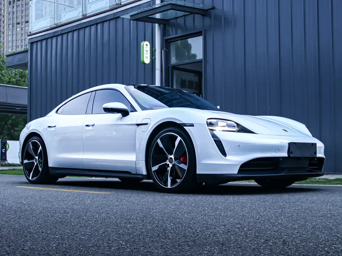 Porsche Taycan 2019 Taycan 4S фото 3