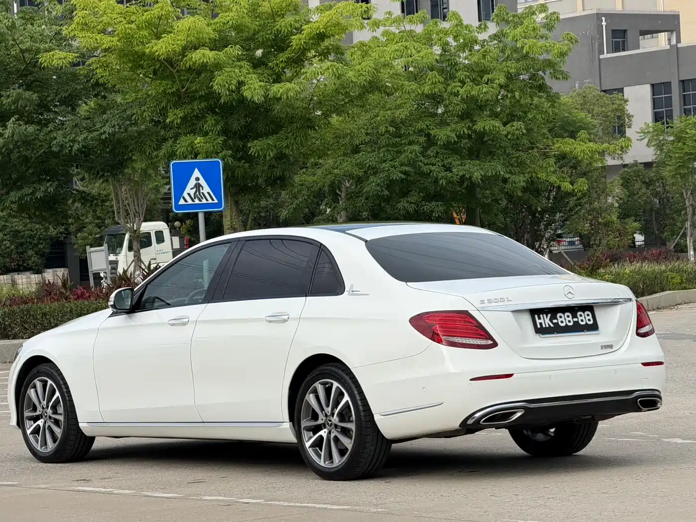 Mercedes-Benz E-Class 2019 Facelift E 300 L Fashion фото 7