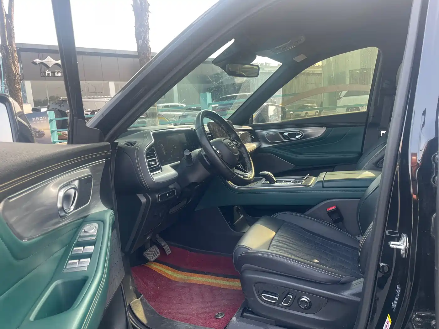 GAC Trumpchi Trumpchi GS8 2022 Pilot Series 2.0TGDI 2WD Premium Edition (6-Seater) фото 3