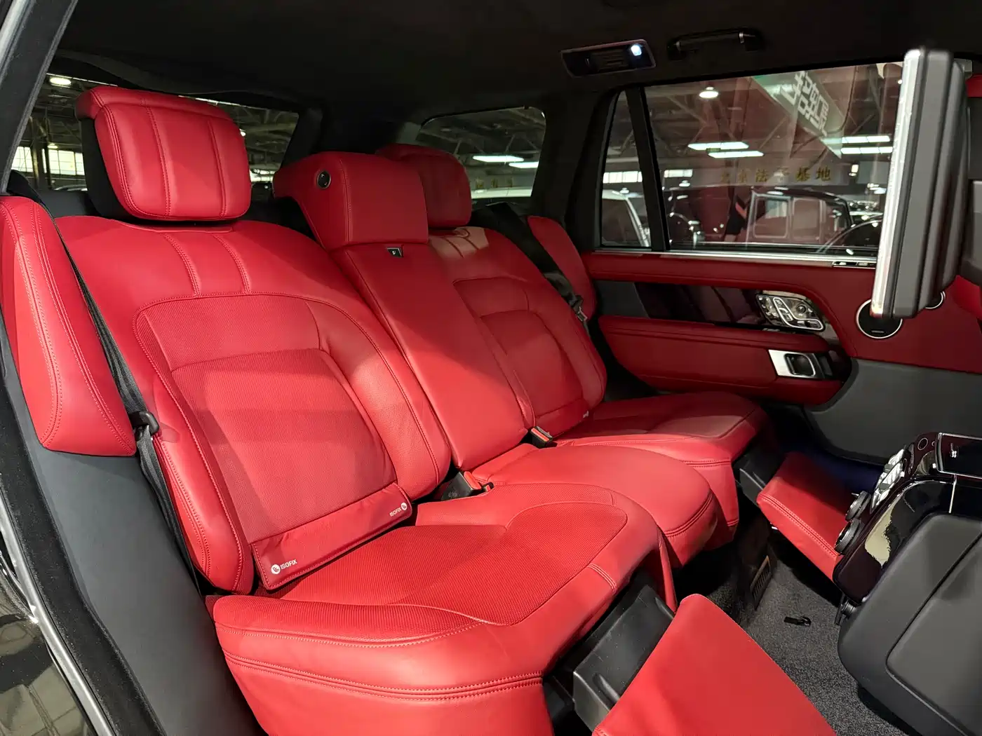 Land Rover Range Rover 2022 3.0 L6 400PS Prestige Genesis Extended Edition фото 13