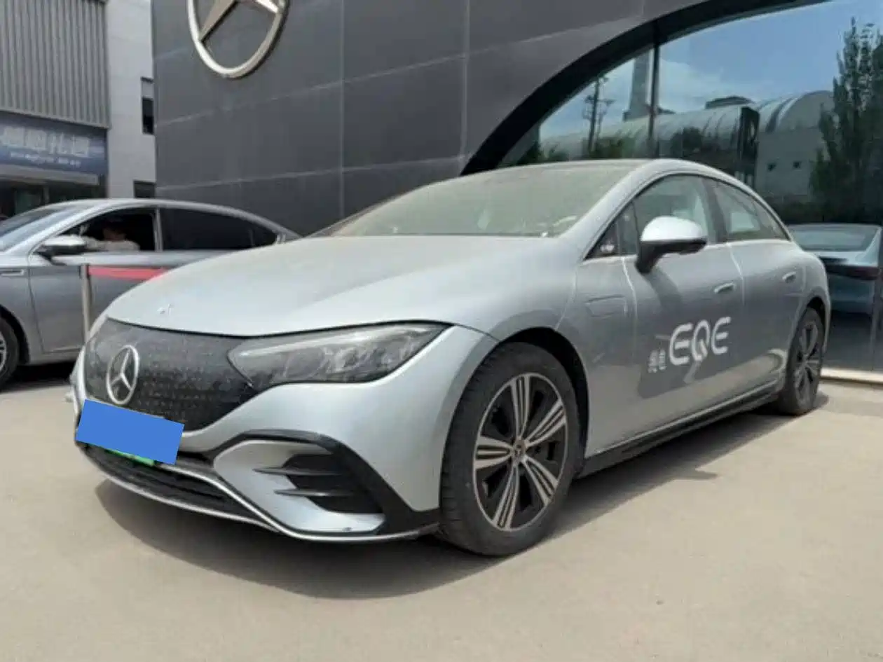 Mercedes-Benz EQE 2025 Model 500 4MATIC Luxury Edition