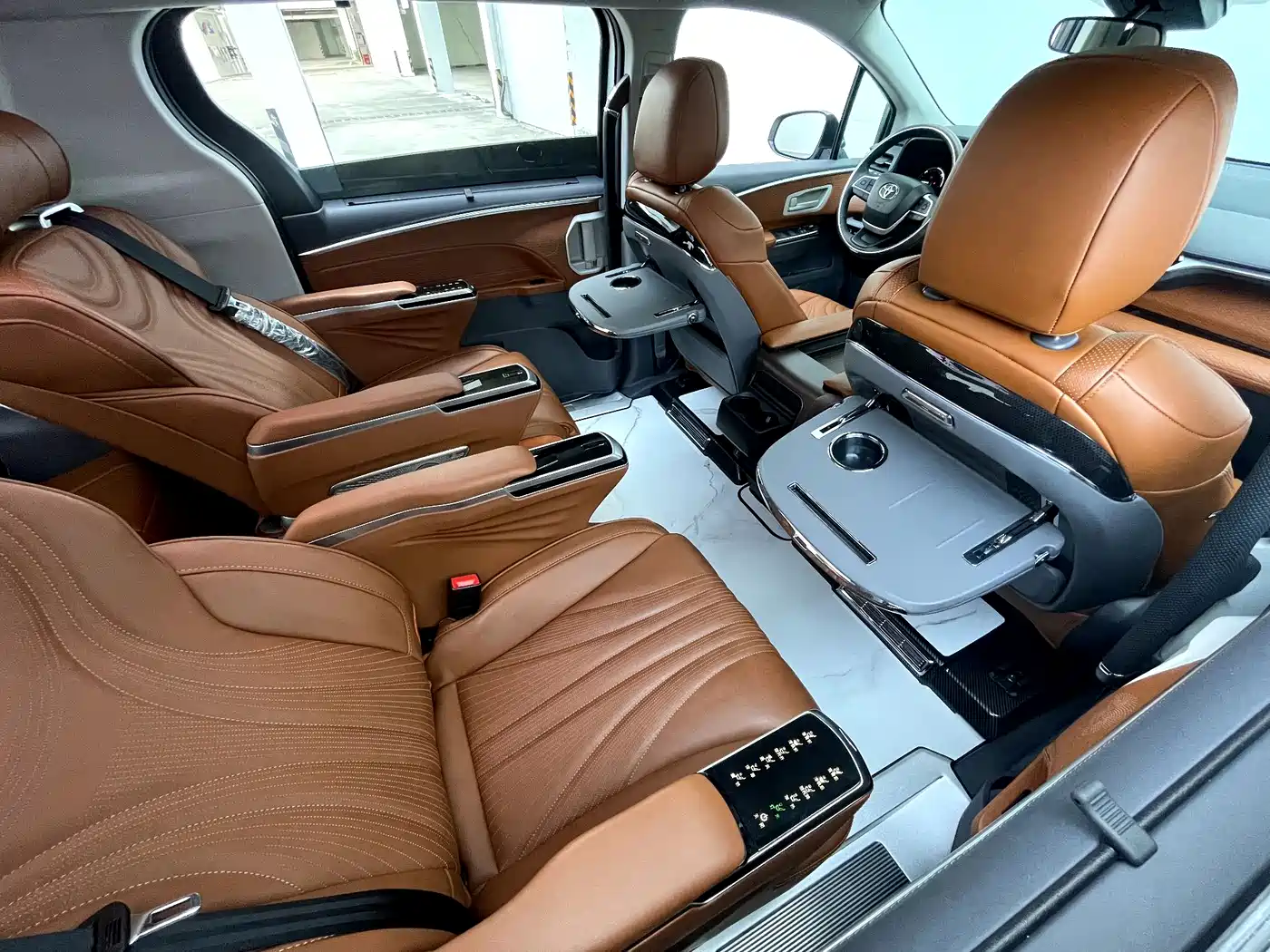 Toyota Sienna 2024 2.5L Hybrid Comfort Edition фото 28