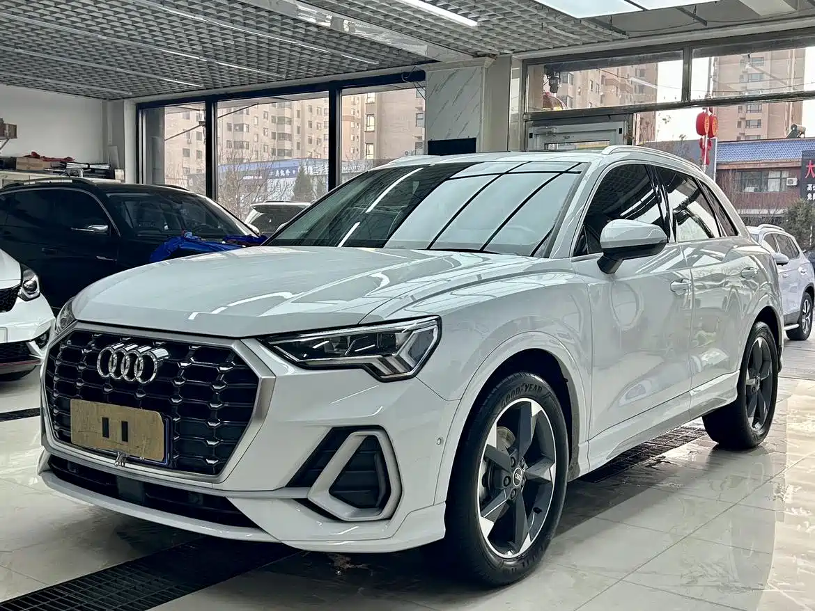 Audi Q3 2023 35 TFSI Fashion Dynamic (1.4T)