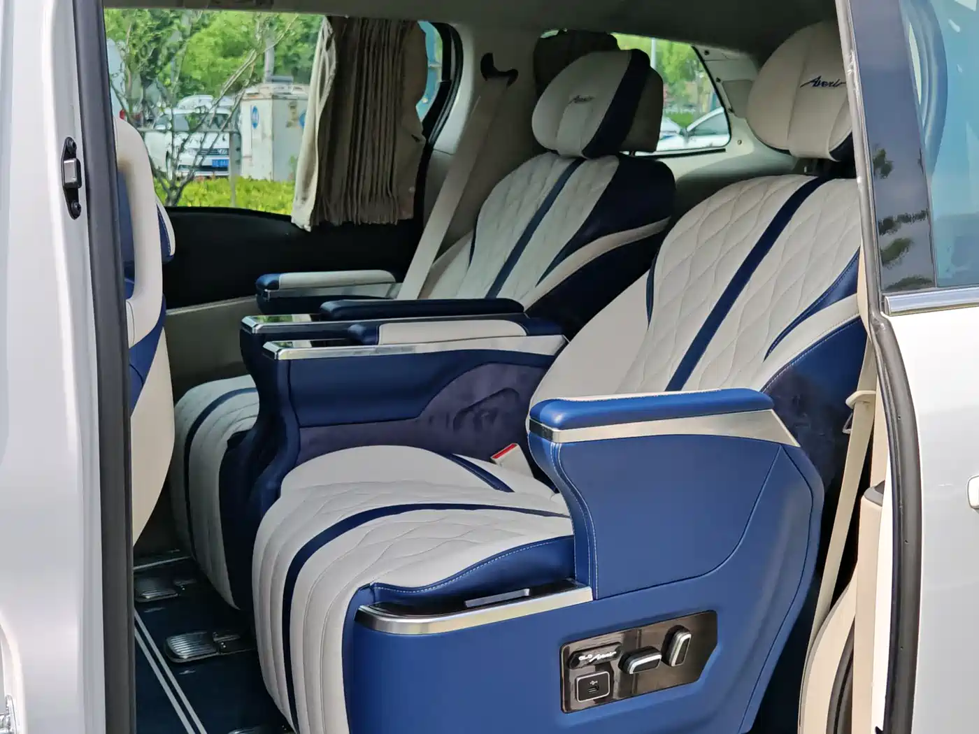 Buick GL8 2020 Model Land Business Class 652T Comfort фото 6