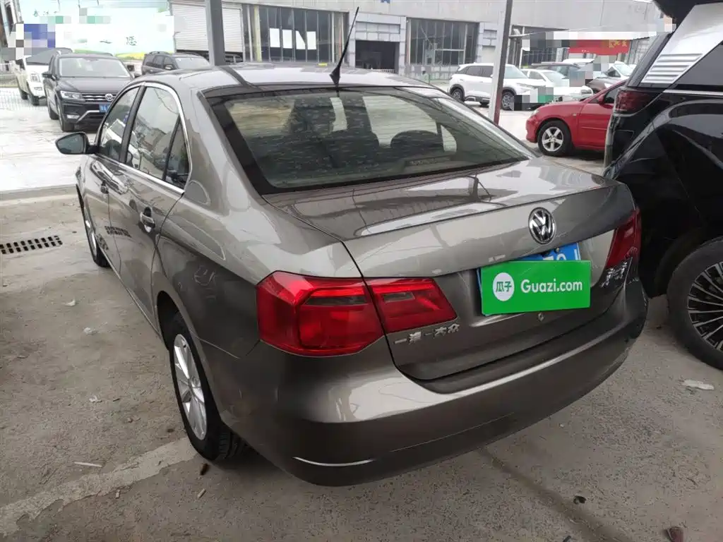 Volkswagen Jetta 2013 1.6L Automatic Comfort фото 23