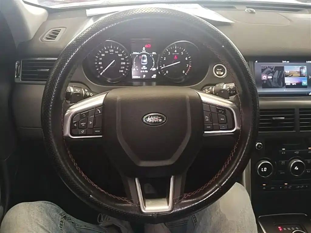 Land Rover Discovery Sport 2017 2.0T SE фото 11