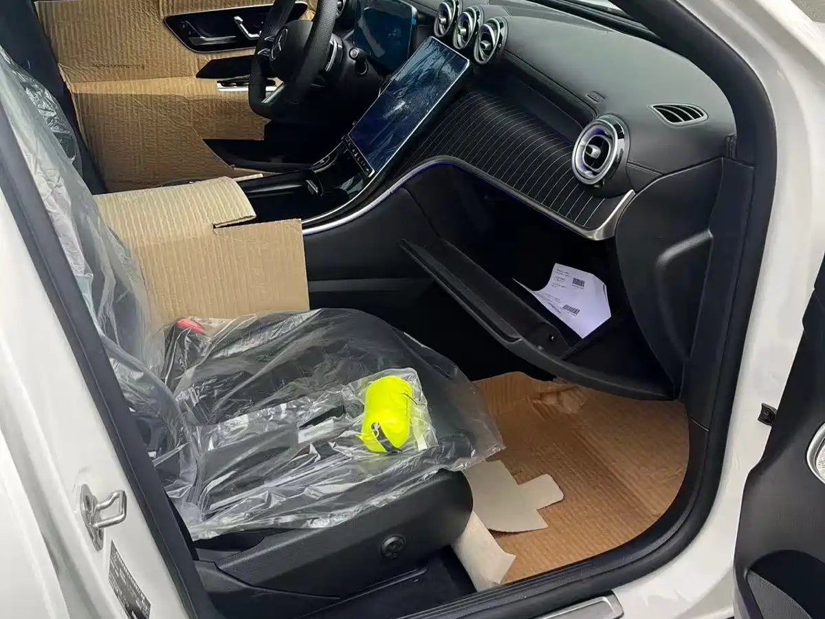 Mercedes-Benz GLC Coupe 2026 GLC 300 4MATIC Coupe SUV фото 5