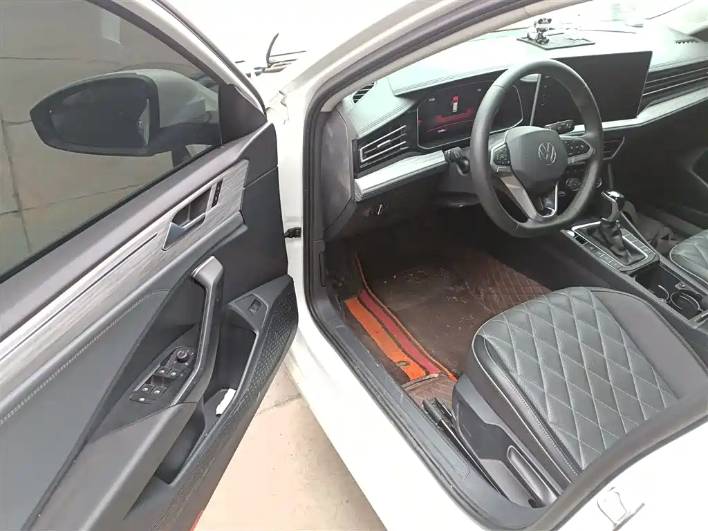 Volkswagen Sagitar 2023 300TSI DSG Surpassing Edition фото 16