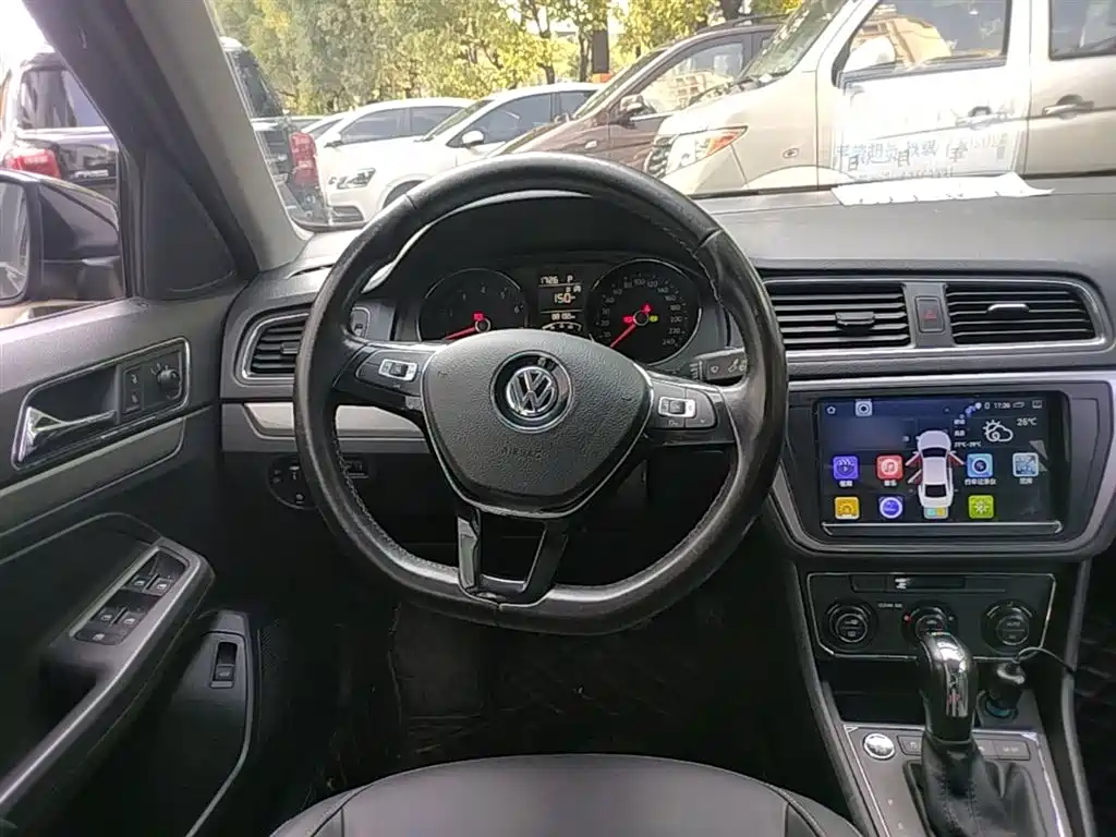 Volkswagen Lavida 2017 230TSI DSG Comfort Edition фото 11