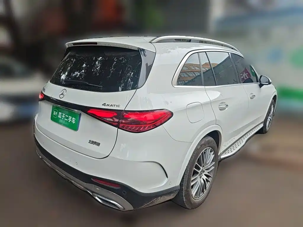 Mercedes-Benz GLC 2023 GLC 300 L 4MATIC Sport 5-Seater фото 4