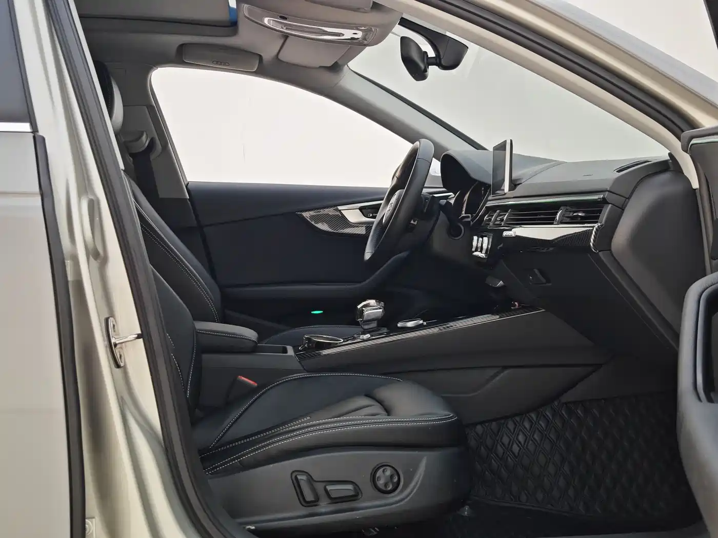 Photo 10 - Audi A4L