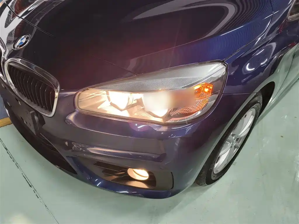 BMW 2 Series Touring 2016 218i Fashion Model фото 18