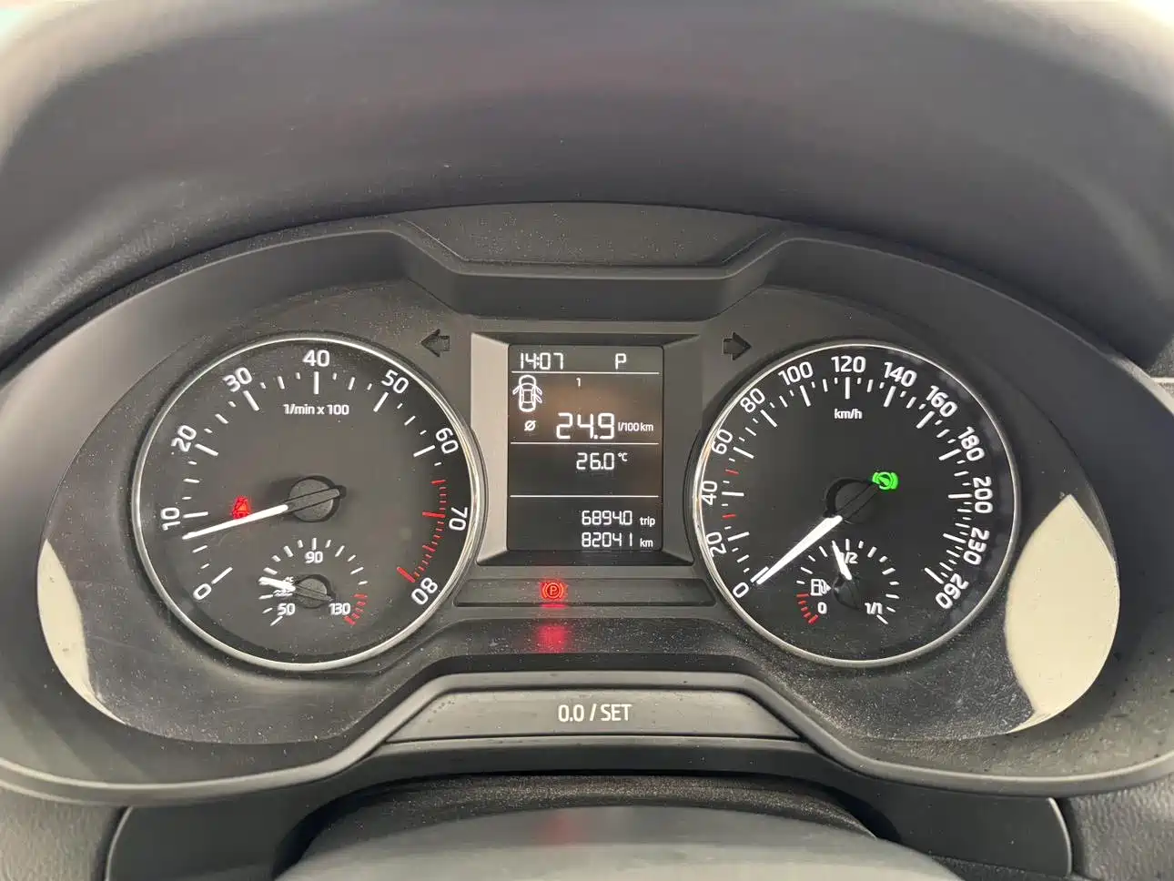 Škoda Octavia 2017 1.6L Automatic Pioneer Edition фото 20