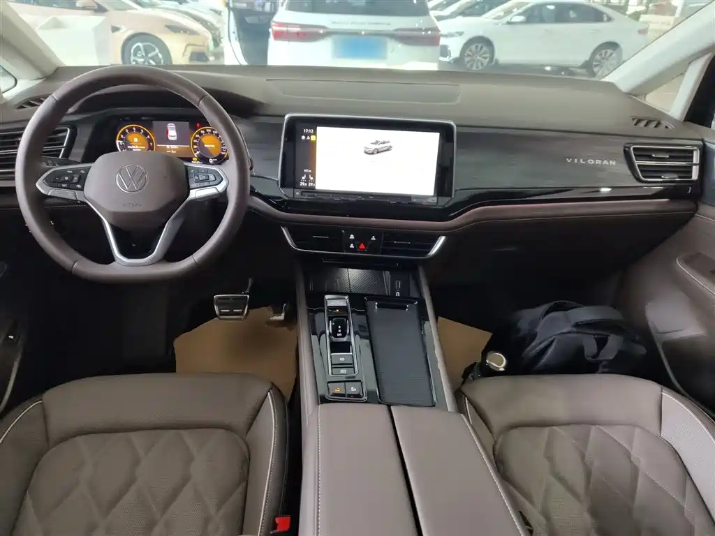 Volkswagen Viloran 2024 380TSI Executive Edition фото 6