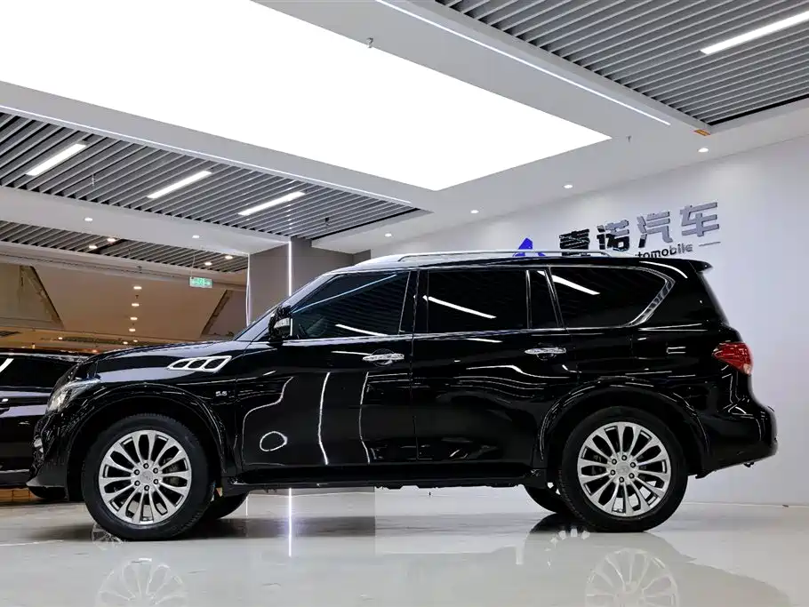 Infiniti QX80 2016 5.6L 4WD фото 3