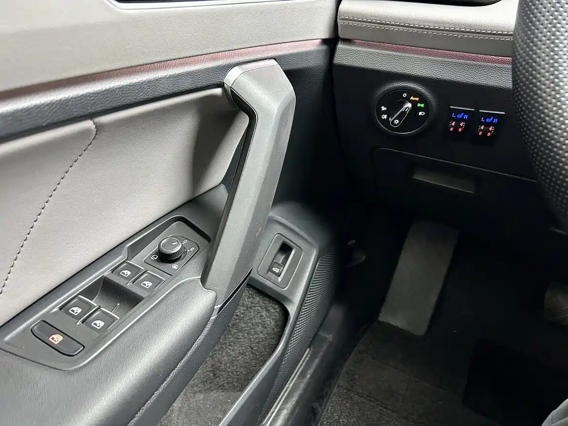 Volkswagen Tayron 2023 280TSI 2WD Luxury Plus Advanced Edition фото 19
