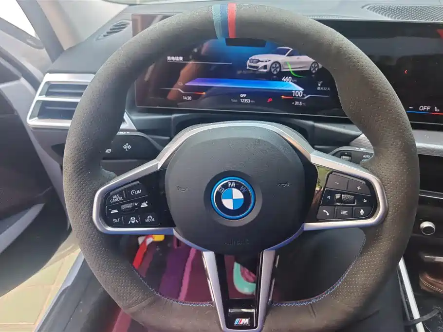 BMW i3 2025 eDrive 40 L Shadow Night Sport Package фото 15