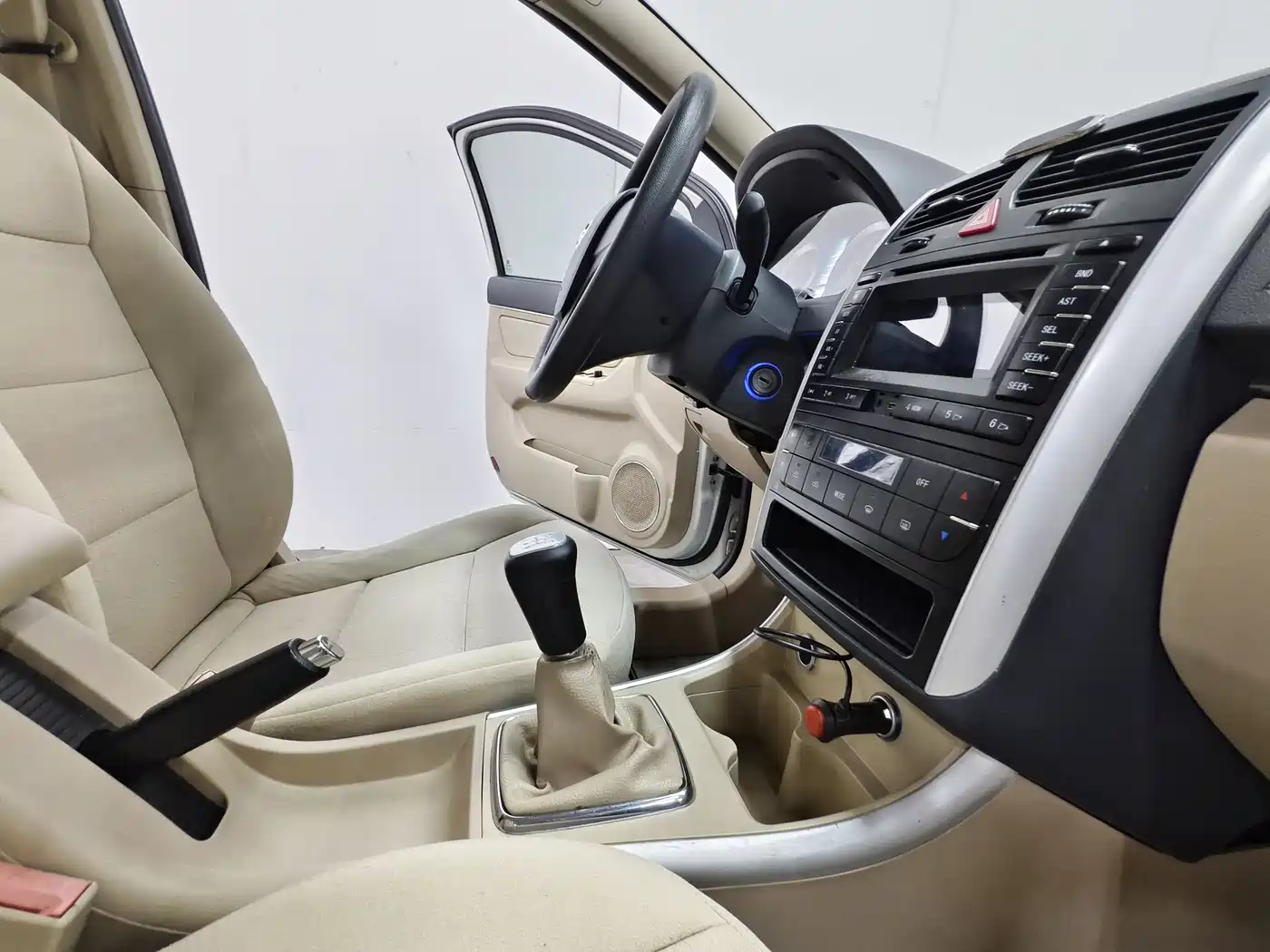 BAIC E-Series 2015 2013 Hatchback 1.5L Manual Letian Edition