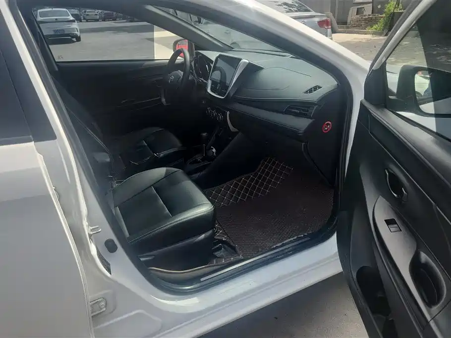 Toyota YARiS L Zhi Xuan 2019 1.5E CVT MeiDong Edition China VI фото 8