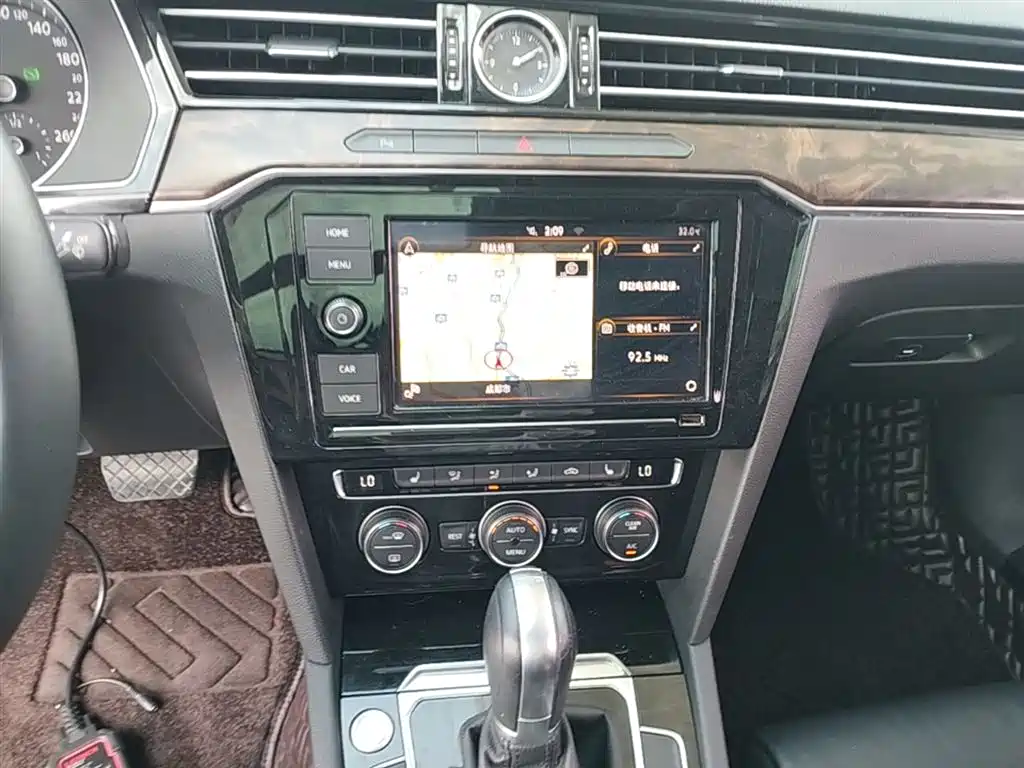Volkswagen Magotan 2019 330TSI DSG Luxury China V фото 13