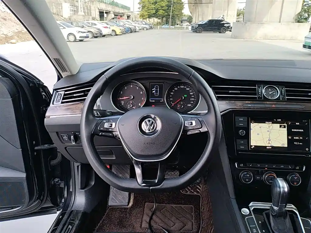 Volkswagen Magotan 2019 330TSI DSG Luxury China V фото 11