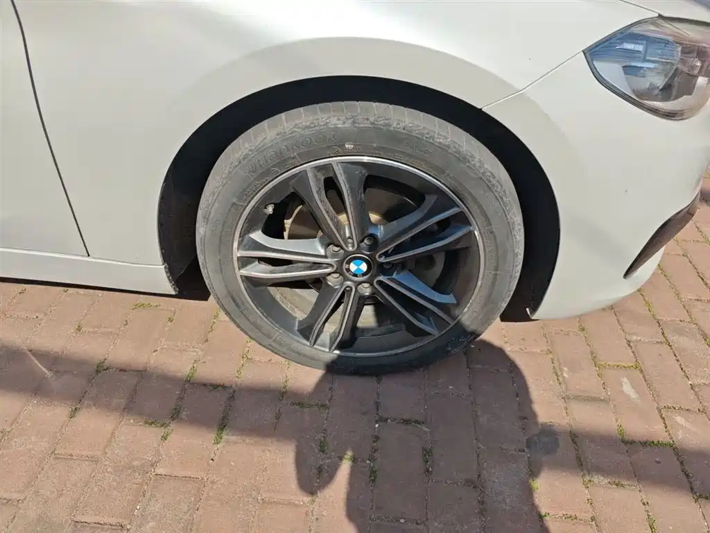 BMW 1 Series 2018 Facelift 118i Sport фото 8