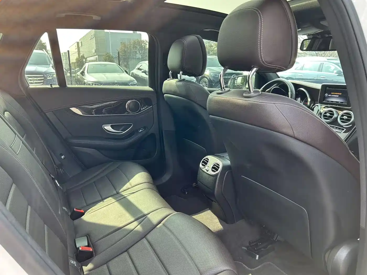 Mercedes-Benz GLC 2017 GLC 260 4MATIC Luxury фото 13