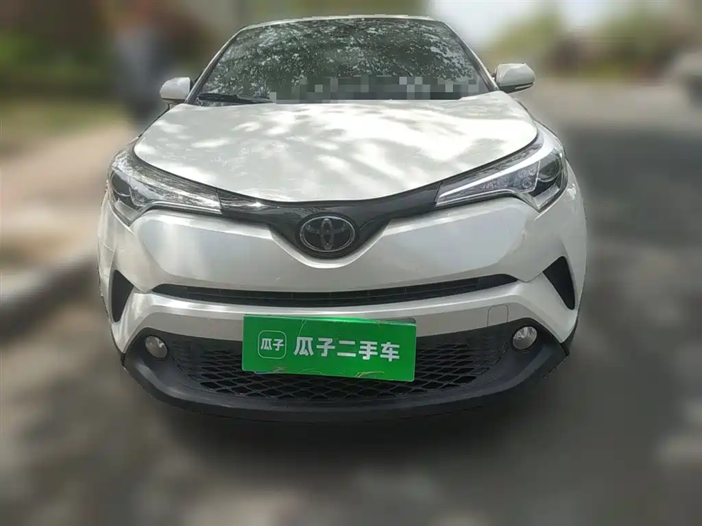 Toyota C-HR 2020 Model 2.0L Leading фото 2