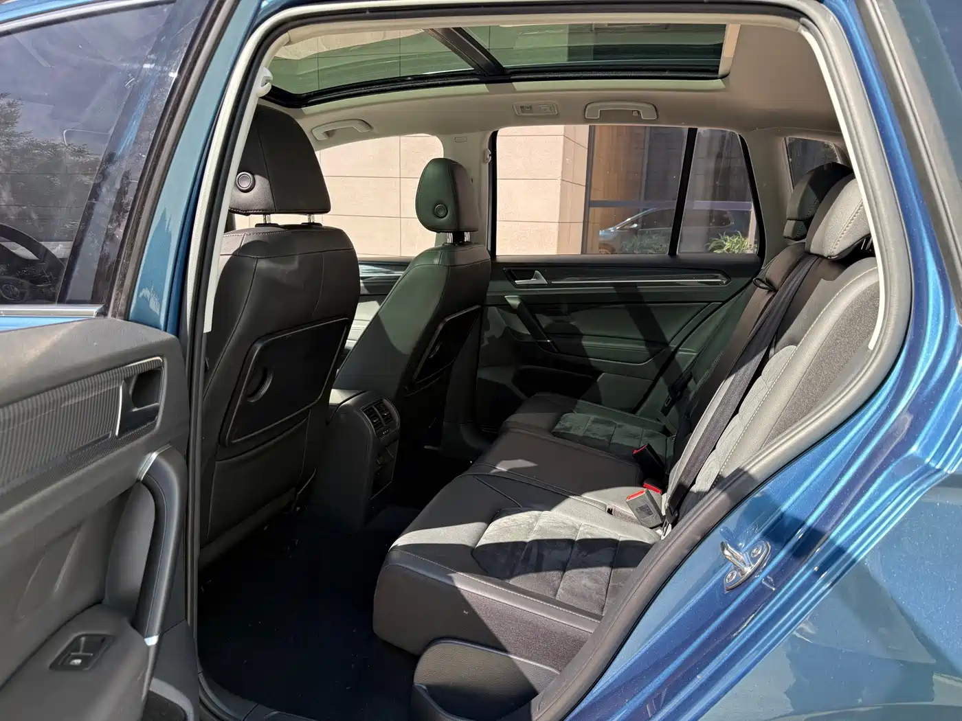 Volkswagen Golf Sportsvan 2018 230TSI Automatic Luxury фото 10