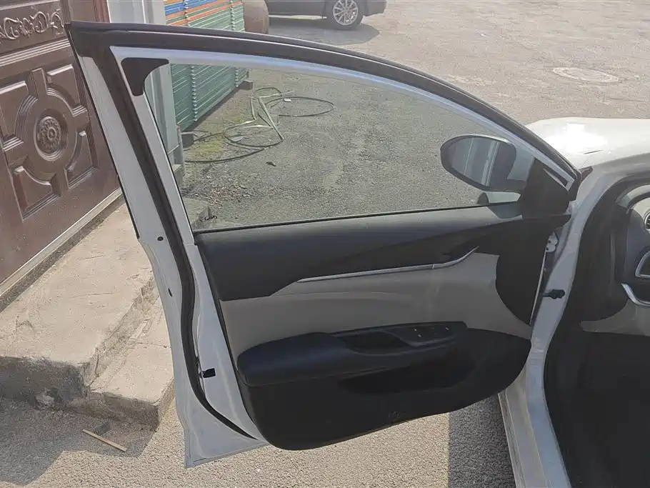 Buick Excelle 2019 15T DCT Connected Elite Type China VI фото 7