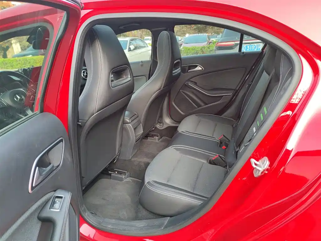 Mercedes-Benz A-Class (Import) 2016 A 200 Dynamic фото 6