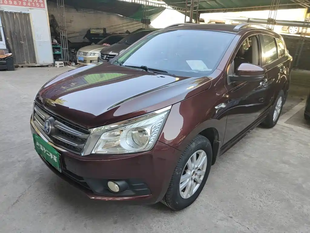 Venucia T70 2015 2015 2.0L CVT Ruixing Edition