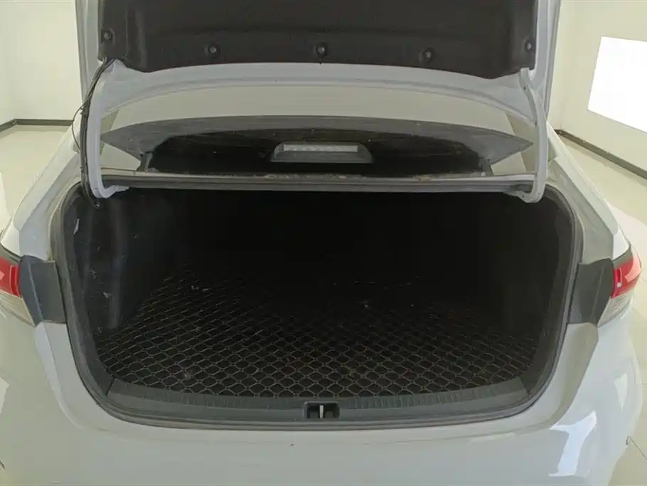 Toyota Levin 2022 Dual Engine 1.8H E-CVT Leading Edition фото 4