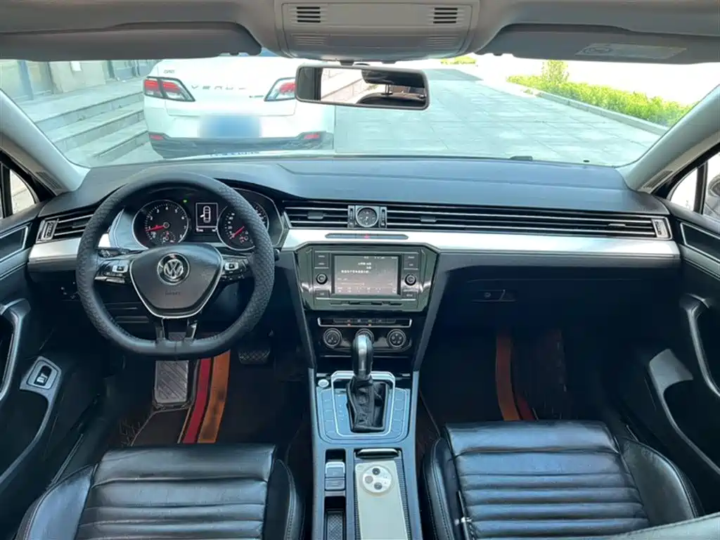 Volkswagen Magotan 2018 330TSI DSG Leading фото 19