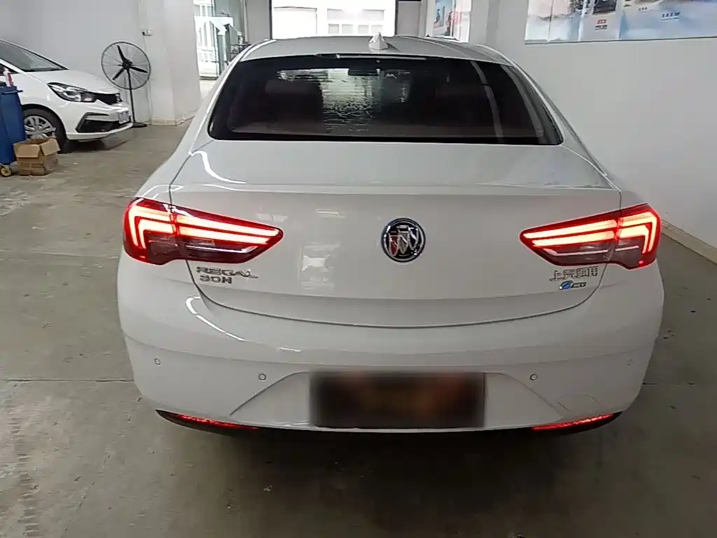 Фото 6 - Buick Regal
