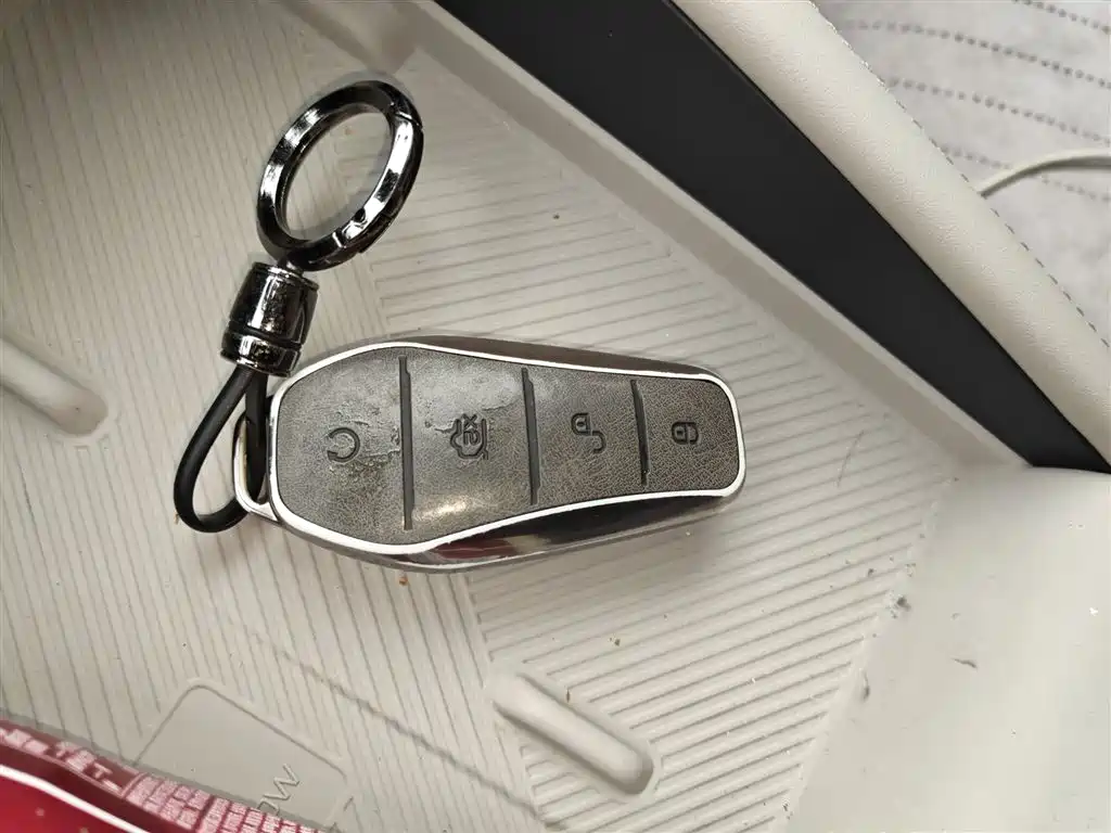 BYD Yuan UP 2025 Smart Drive Edition 401KM Vitality Version фото 12