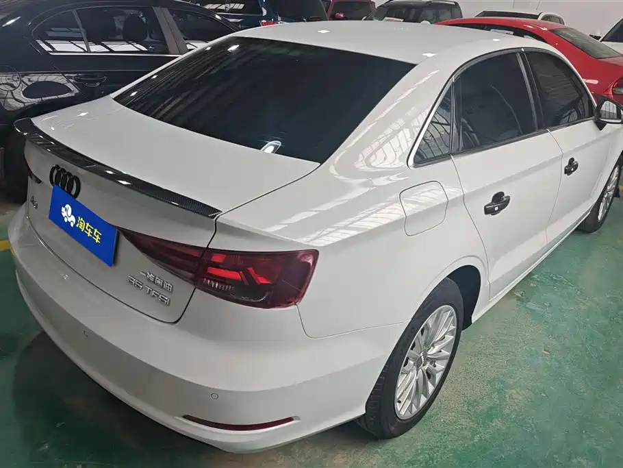 Audi A3 2016 Limousine 35 TFSI Progressive фото 3