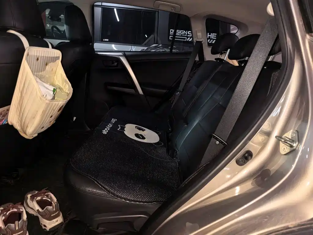 Toyota RAV4 Rongfang 2016 2.0L CVT 2WD Comfort (China V) фото 13