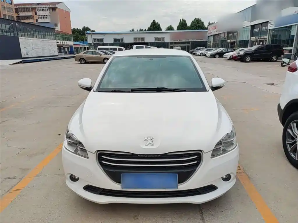 Peugeot 301 2016 1.6L Manual Comfort Edition фото 3
