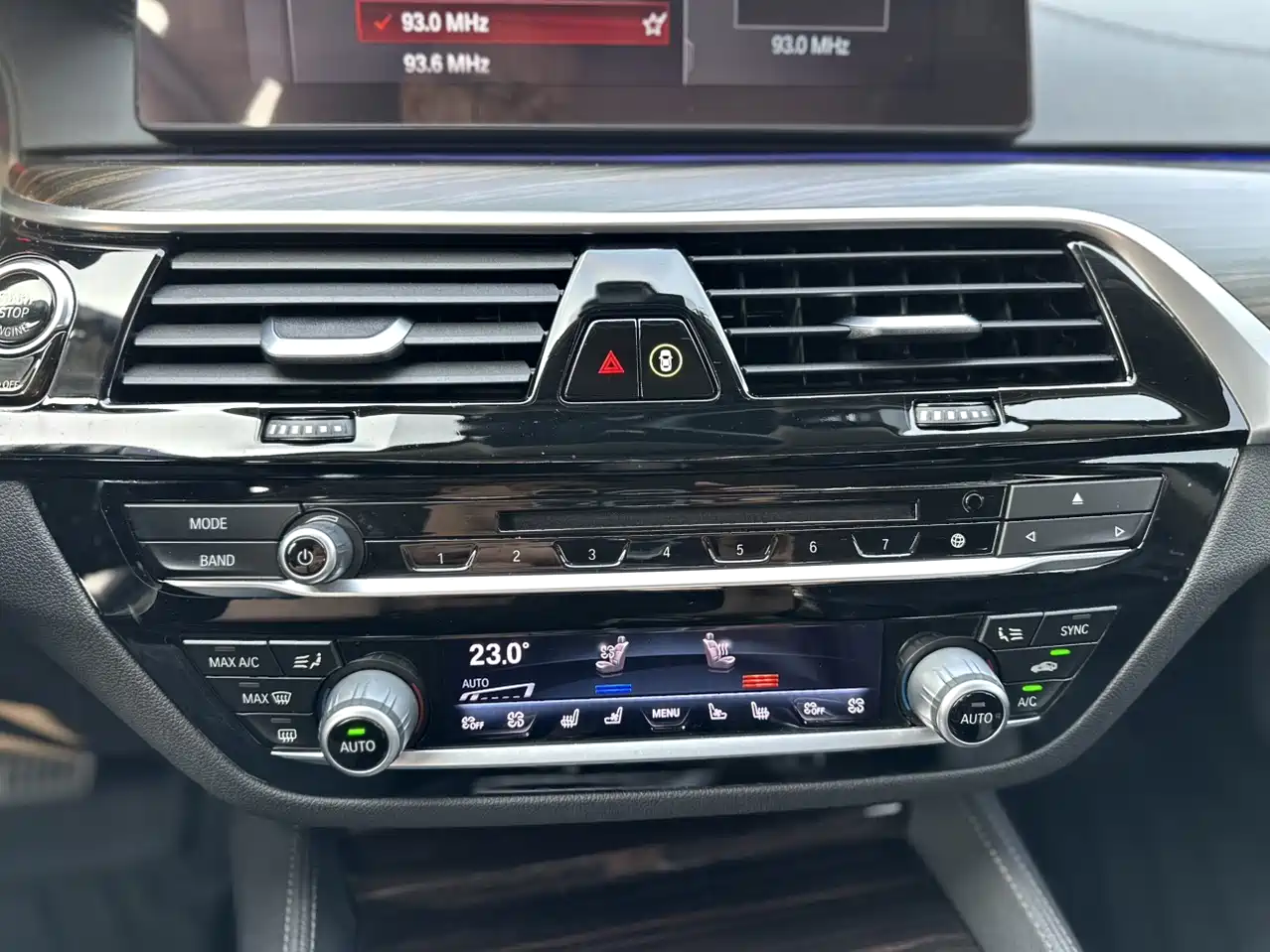BMW 5 Series 2018 530Li Exclusive Luxury Package фото 13