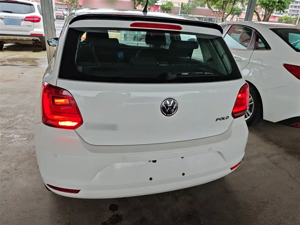 Volkswagen Polo 2016 1.4L Manual Trend фото 6