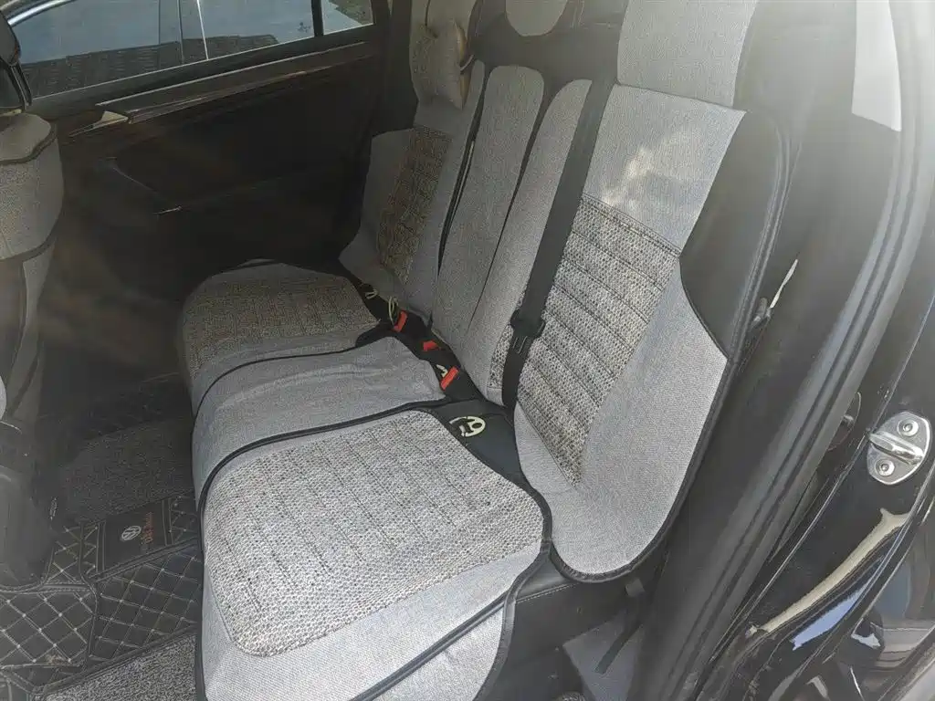 Volkswagen Tiguan L 2021 330TSI Automatic 2WD R-Line Premium фото 18