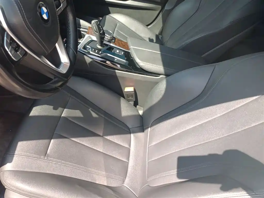 BMW 5 Series 2018 525Li Luxury Package фото 15